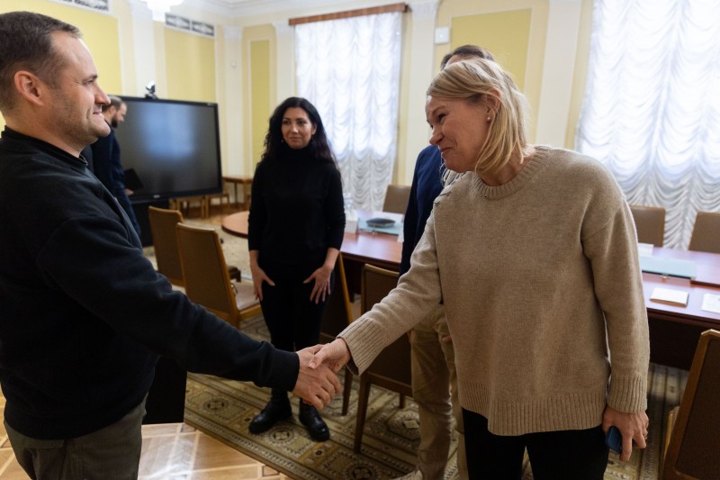 Олексій Кулеба зустрівся з представницею Управління Верховного комісара ООН з питань біженців в Україні Олексій Кулеба зустрівся з представницею Управління Верховного комісара ООН з питань біженців в Україні