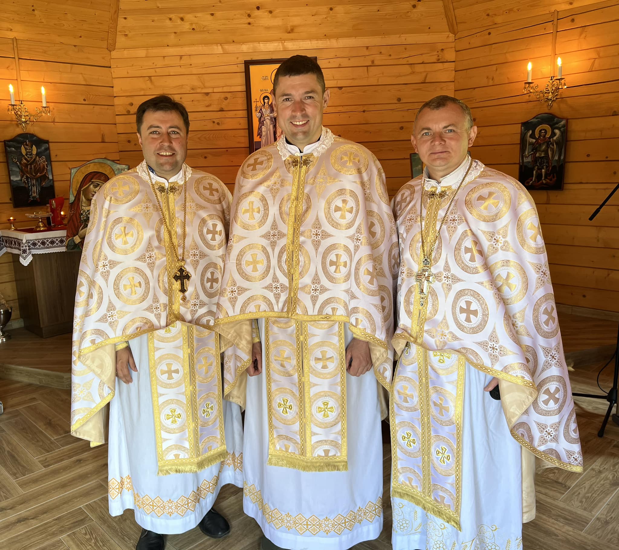 Отець Андрій Хомишин: «Наші воїни знають за що воюють і це найбільша мотивація продовжувати боротьбу» Отець Андрій Хомишин: «Наші воїни знають за що воюють і це найбільша мотивація продовжувати боротьбу»