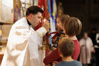 Памʼять дітей, які померли під час вагітності, вшанували у Львові Памʼять дітей, які померли під час вагітності, вшанували у Львові