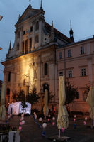 Памʼять дітей, які померли під час вагітності, вшанували у Львові Памʼять дітей, які померли під час вагітності, вшанували у Львові