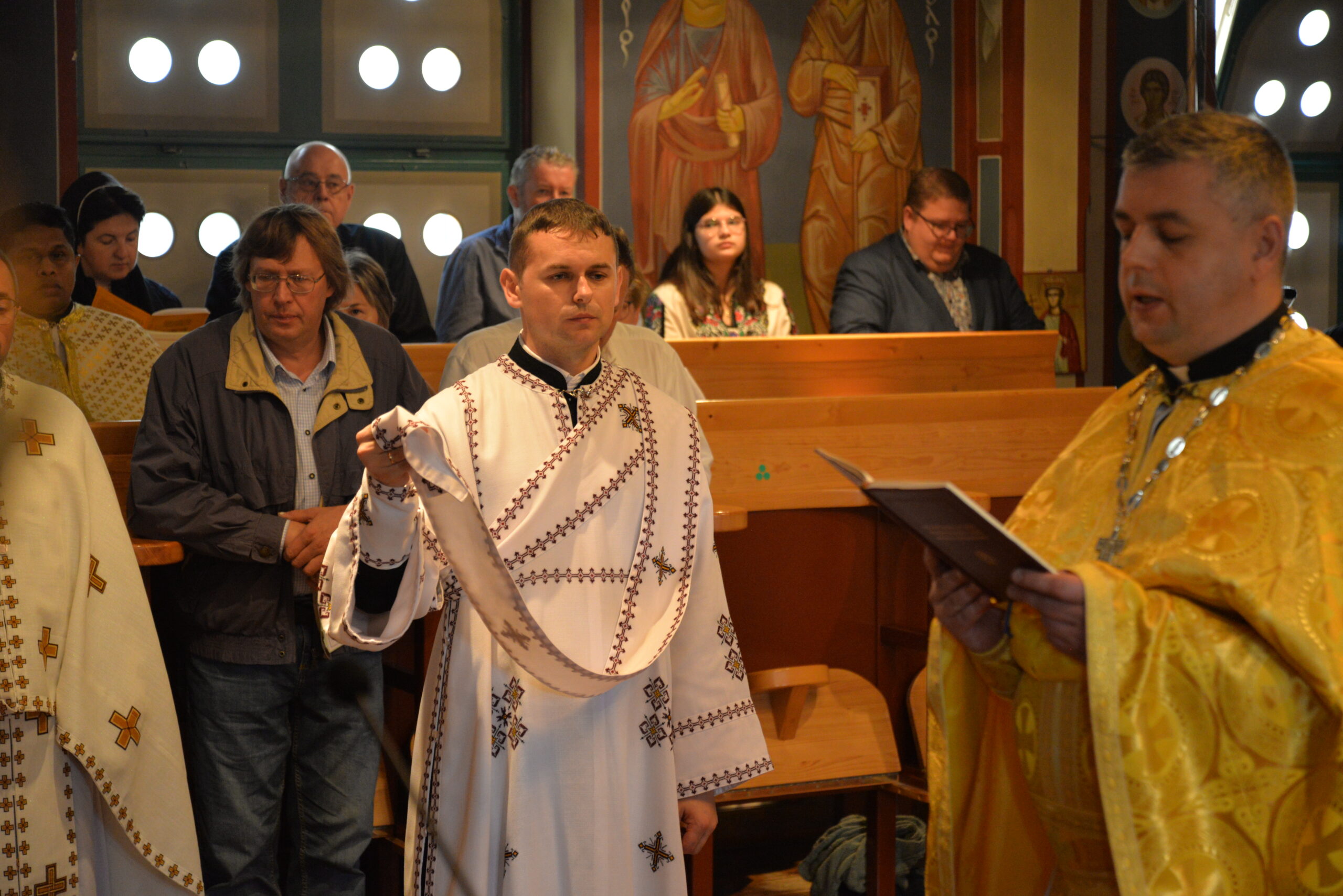 «Подаруймо йому молитву і підтримку»: Владика Володимир звершив дияконське рукоположення Андрія Хробака у Східній Колегії «Подаруймо йому молитву і підтримку»: Владика Володимир звершив дияконське рукоположення Андрія Хробака у Східній Колегії