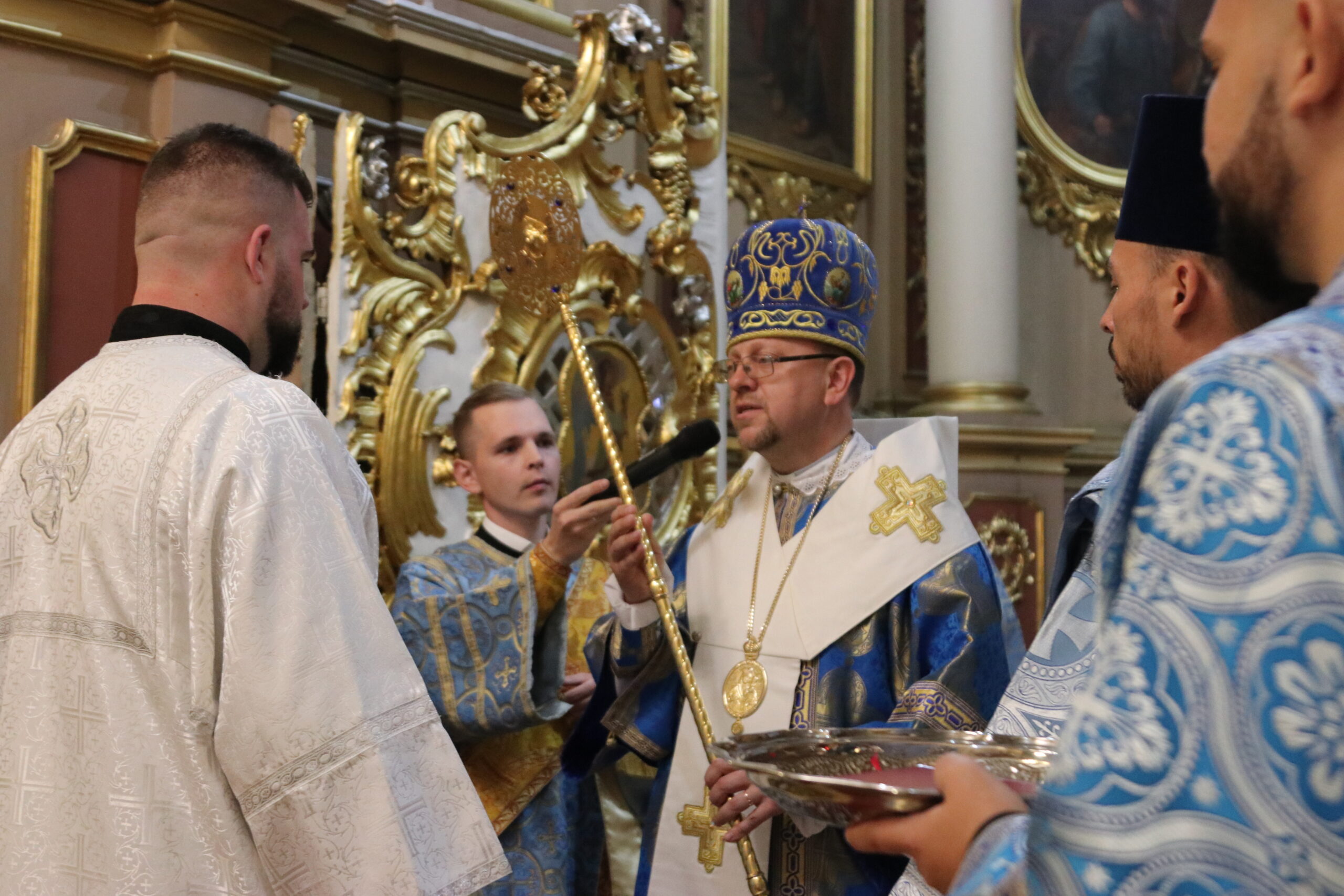 «Подаруймо йому нашу молитовну підтримку!»: Владика Володимир звершив дияконське рукоположення брата Романа Хляна «Подаруймо йому нашу молитовну підтримку!»: Владика Володимир звершив дияконське рукоположення брата Романа Хляна