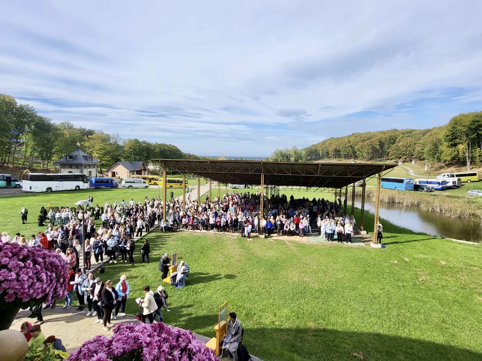 Проща Матерів Львівської Архиєпархії до Матері Божої у с. Погоня Проща Матерів Львівської Архиєпархії до Матері Божої у с. Погоня