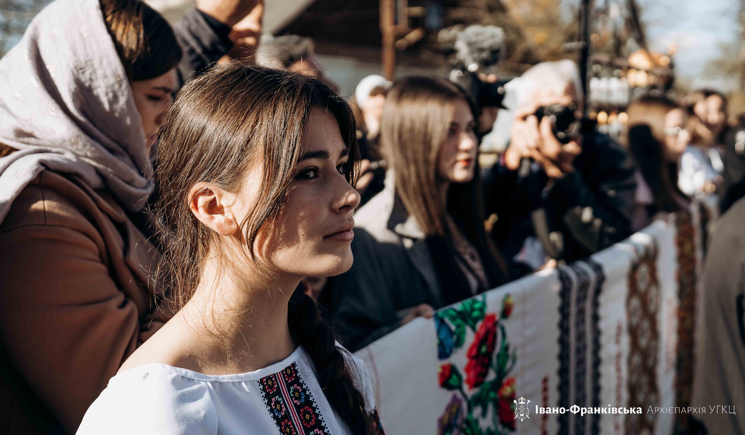 «Щасливі є ті люди, які своїми серцями стали подібні до доброї землі», – Митрополит Володимир у Солотвині «Щасливі є ті люди, які своїми серцями стали подібні до доброї землі», – Митрополит Володимир у Солотвині