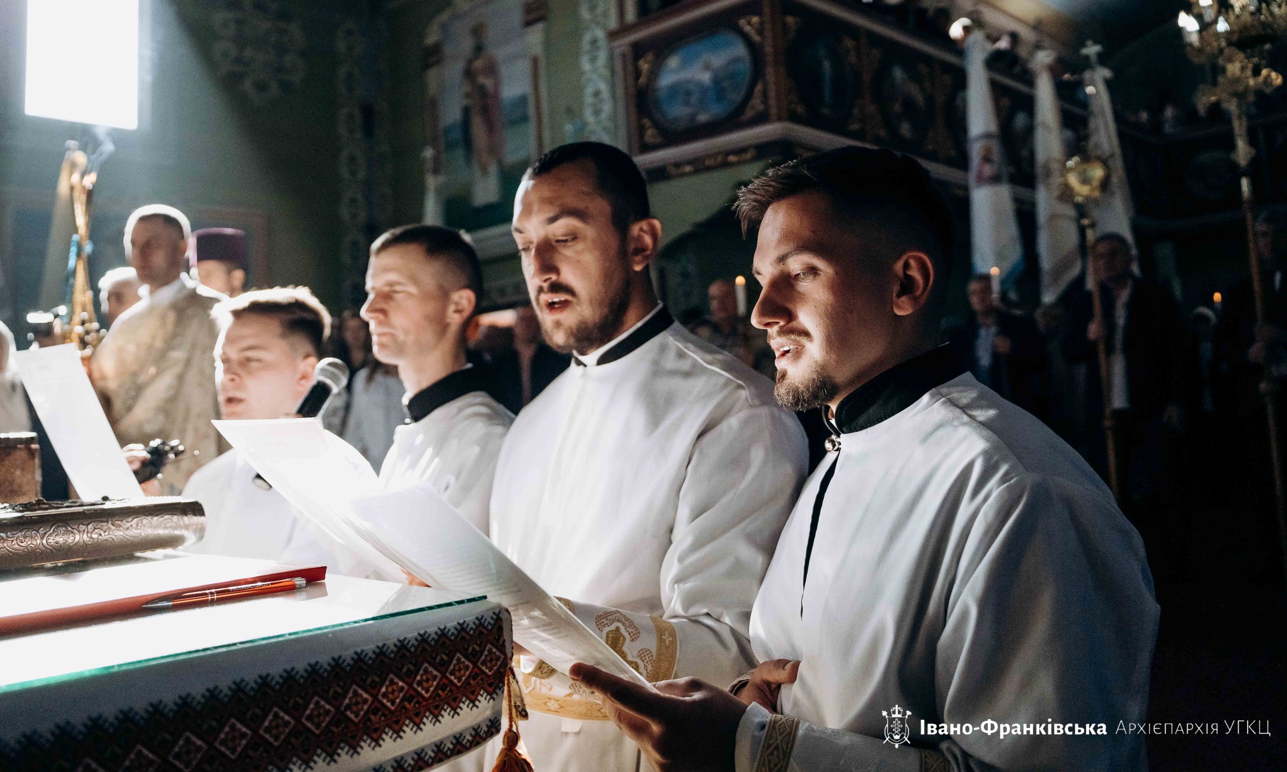 «Щасливі є ті люди, які своїми серцями стали подібні до доброї землі», – Митрополит Володимир у Солотвині «Щасливі є ті люди, які своїми серцями стали подібні до доброї землі», – Митрополит Володимир у Солотвині