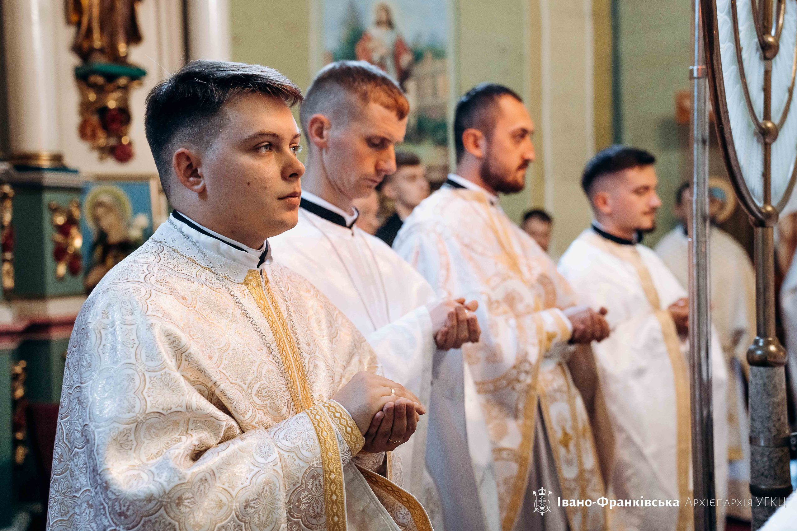 «Щасливі є ті люди, які своїми серцями стали подібні до доброї землі», – Митрополит Володимир у Солотвині «Щасливі є ті люди, які своїми серцями стали подібні до доброї землі», – Митрополит Володимир у Солотвині