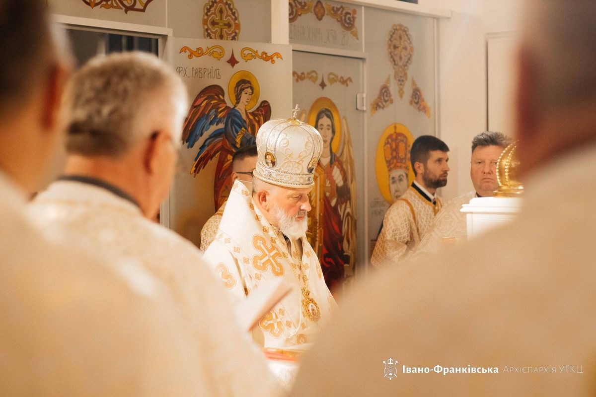 «Стараймося навертати себе до молитви», — митрополит Ігор Возьняк під час нічних чувань у Старуні «Стараймося навертати себе до молитви», — митрополит Ігор Возьняк під час нічних чувань у Старуні