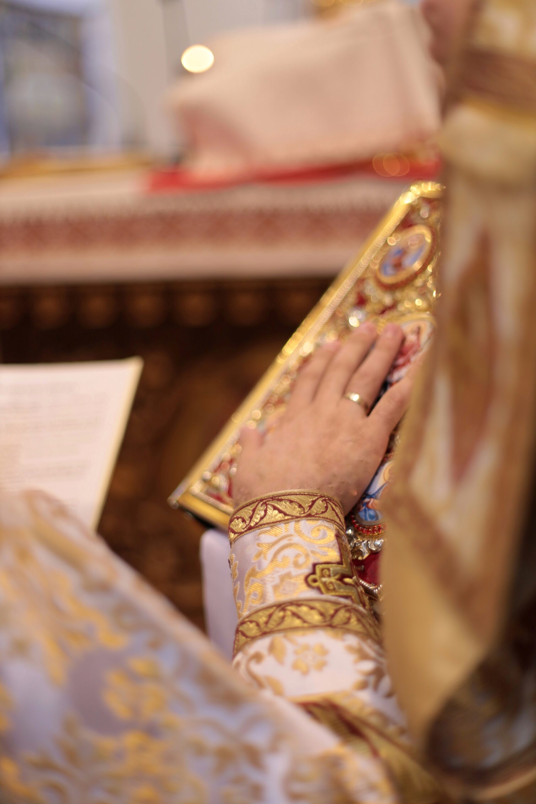 «Священик є служителем і свідком Божого милосердя в світі»,–Владика Володимир звершив священниче рукоположення Романа Цинкалюка «Священик є служителем і свідком Божого милосердя в світі»,–Владика Володимир звершив священниче рукоположення Романа Цинкалюка