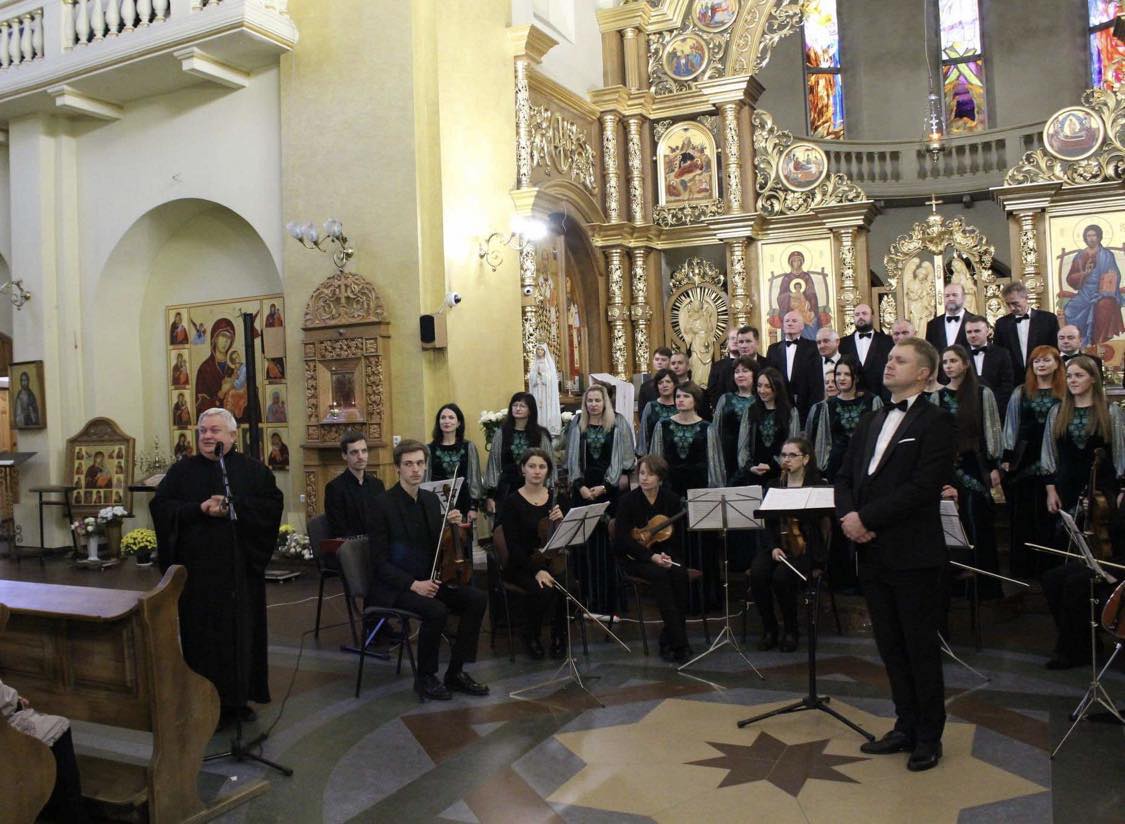 У храмі Христового Воскресіння у Львові відбулася духовно-мистецька програма «Апостол єдности», приурочена 400-річчю мучеництва святого священномученика Йосафата У храмі Христового Воскресіння у Львові відбулася духовно-мистецька програма «Апостол єдности», приурочена 400-річчю мучеництва святого священномученика Йосафата