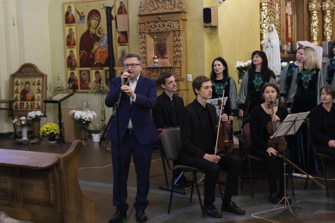 У храмі Христового Воскресіння у Львові відбулася духовно-мистецька програма «Апостол єдности», приурочена 400-річчю мучеництва святого священномученика Йосафата У храмі Христового Воскресіння у Львові відбулася духовно-мистецька програма «Апостол єдности», приурочена 400-річчю мучеництва святого священномученика Йосафата