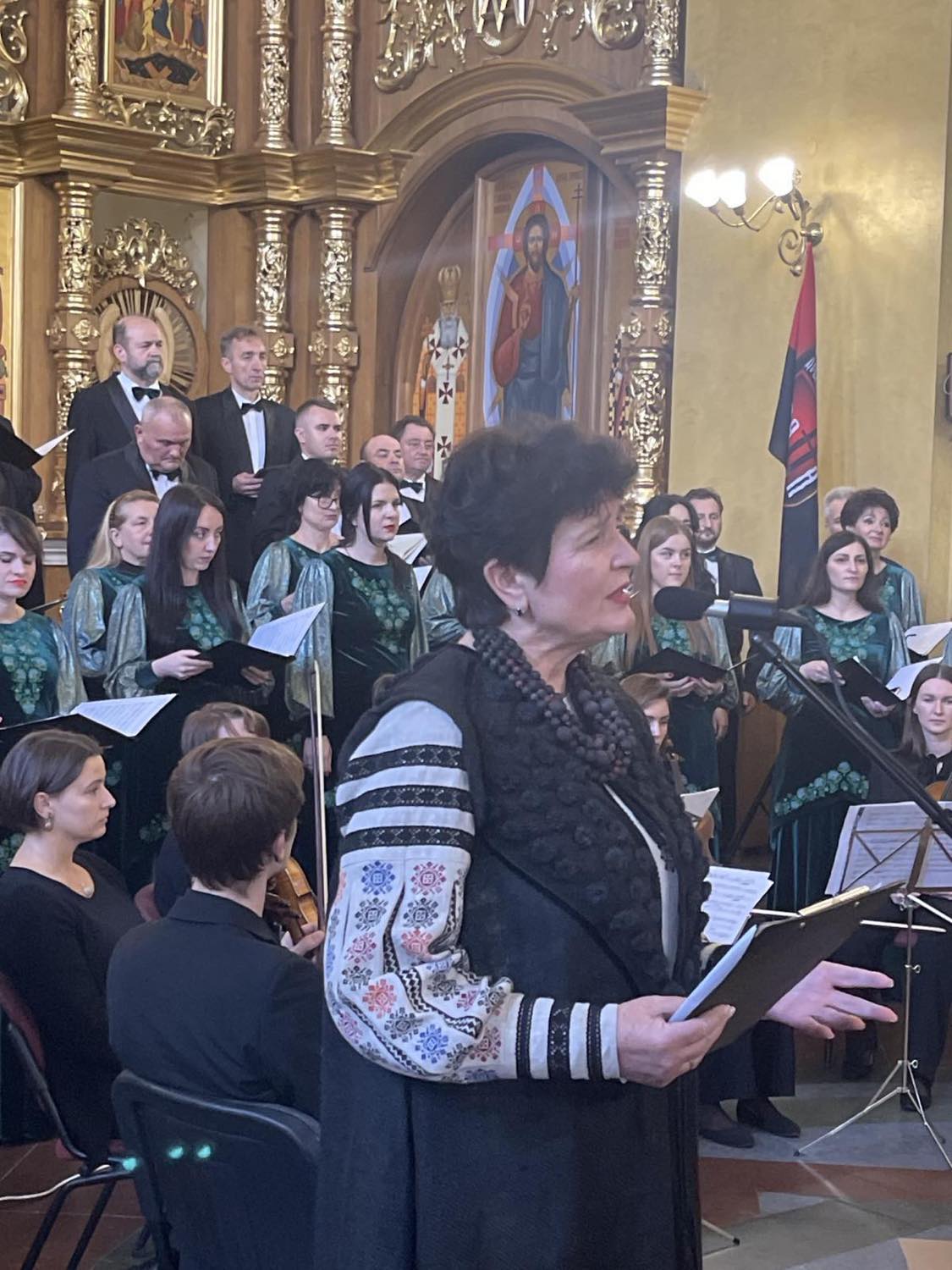 У храмі Христового Воскресіння у Львові відбулася духовно-мистецька програма «Апостол єдности», приурочена 400-річчю мучеництва святого священномученика Йосафата У храмі Христового Воскресіння у Львові відбулася духовно-мистецька програма «Апостол єдности», приурочена 400-річчю мучеництва святого священномученика Йосафата