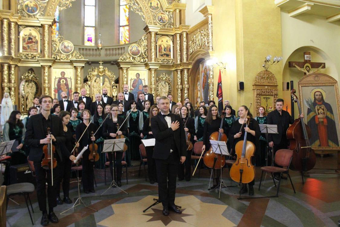 У храмі Христового Воскресіння у Львові відбулася духовно-мистецька програма «Апостол єдности», приурочена 400-річчю мучеництва святого священномученика Йосафата У храмі Христового Воскресіння у Львові відбулася духовно-мистецька програма «Апостол єдности», приурочена 400-річчю мучеництва святого священномученика Йосафата