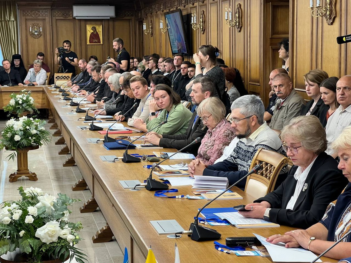 У Зарваниці триває Міжнародна конференція з нагоди 250-річчя коронації Почаївської Богородиці У Зарваниці триває Міжнародна конференція з нагоди 250-річчя коронації Почаївської Богородиці