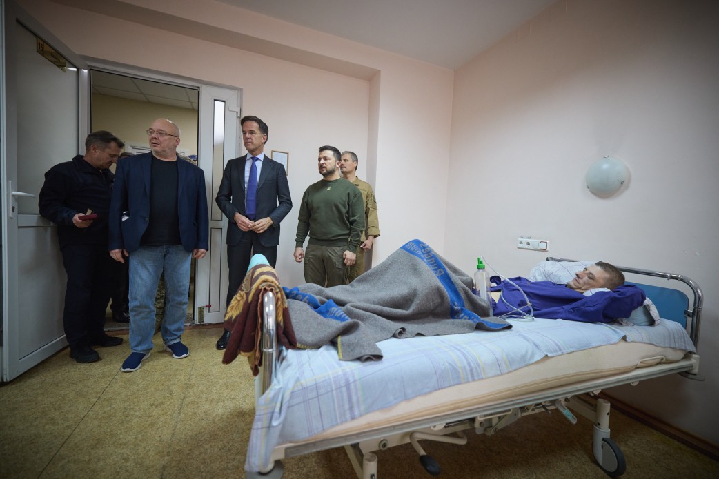 В Одесі Глава держави вшанував пам’ять полеглих воїнів Військово-Морських сил України В Одесі Глава держави вшанував пам’ять полеглих воїнів Військово-Морських сил України