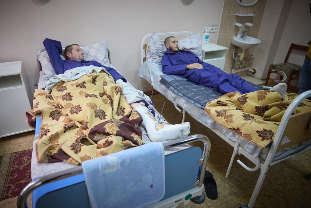 В Одесі Глава держави вшанував пам’ять полеглих воїнів Військово-Морських сил України В Одесі Глава держави вшанував пам’ять полеглих воїнів Військово-Морських сил України