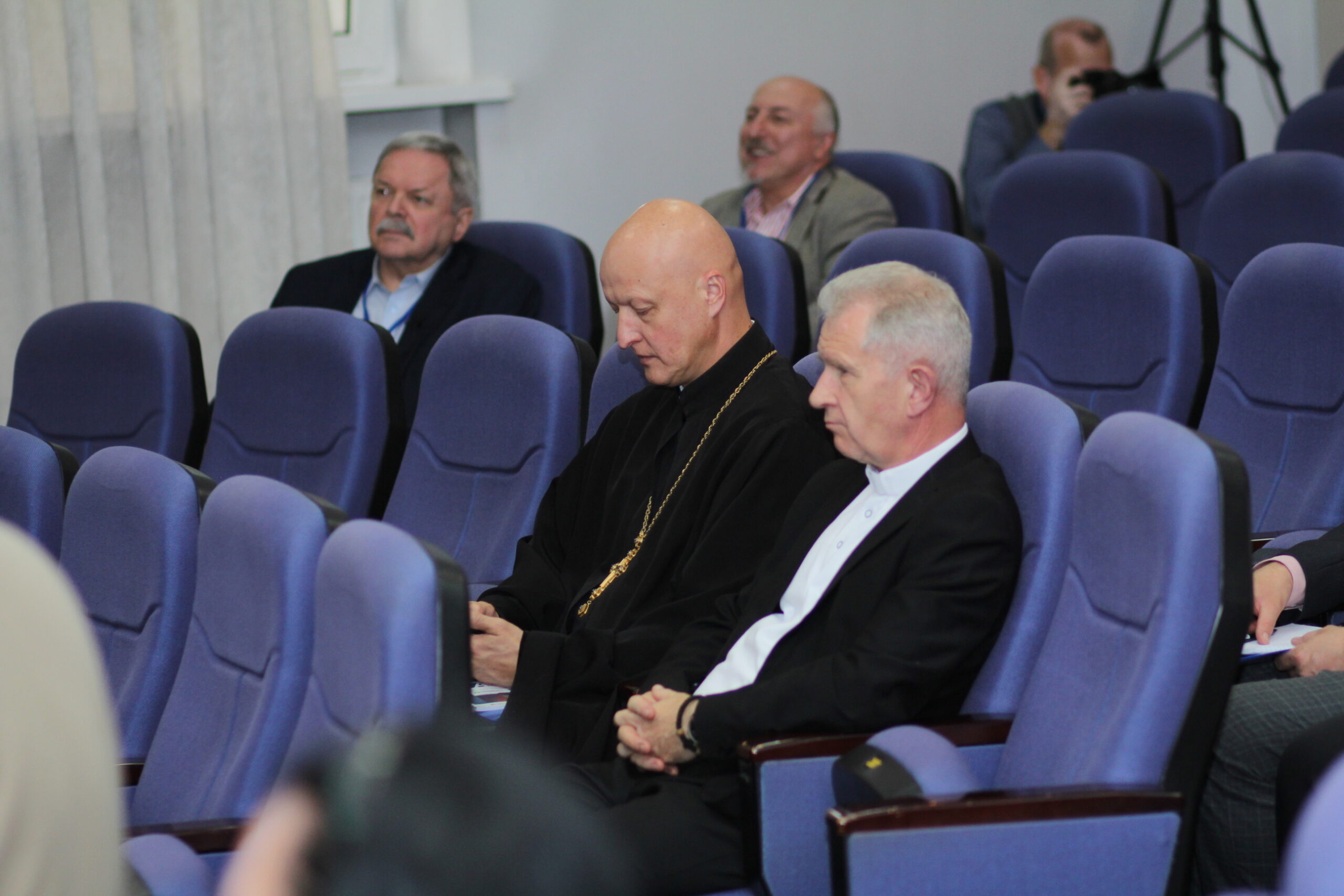 Від війни до сталого миру: українські і іноземні інтелектуали поділились баченням справедливого завершення війни Від війни до сталого миру: українські і іноземні інтелектуали поділились баченням справедливого завершення війни