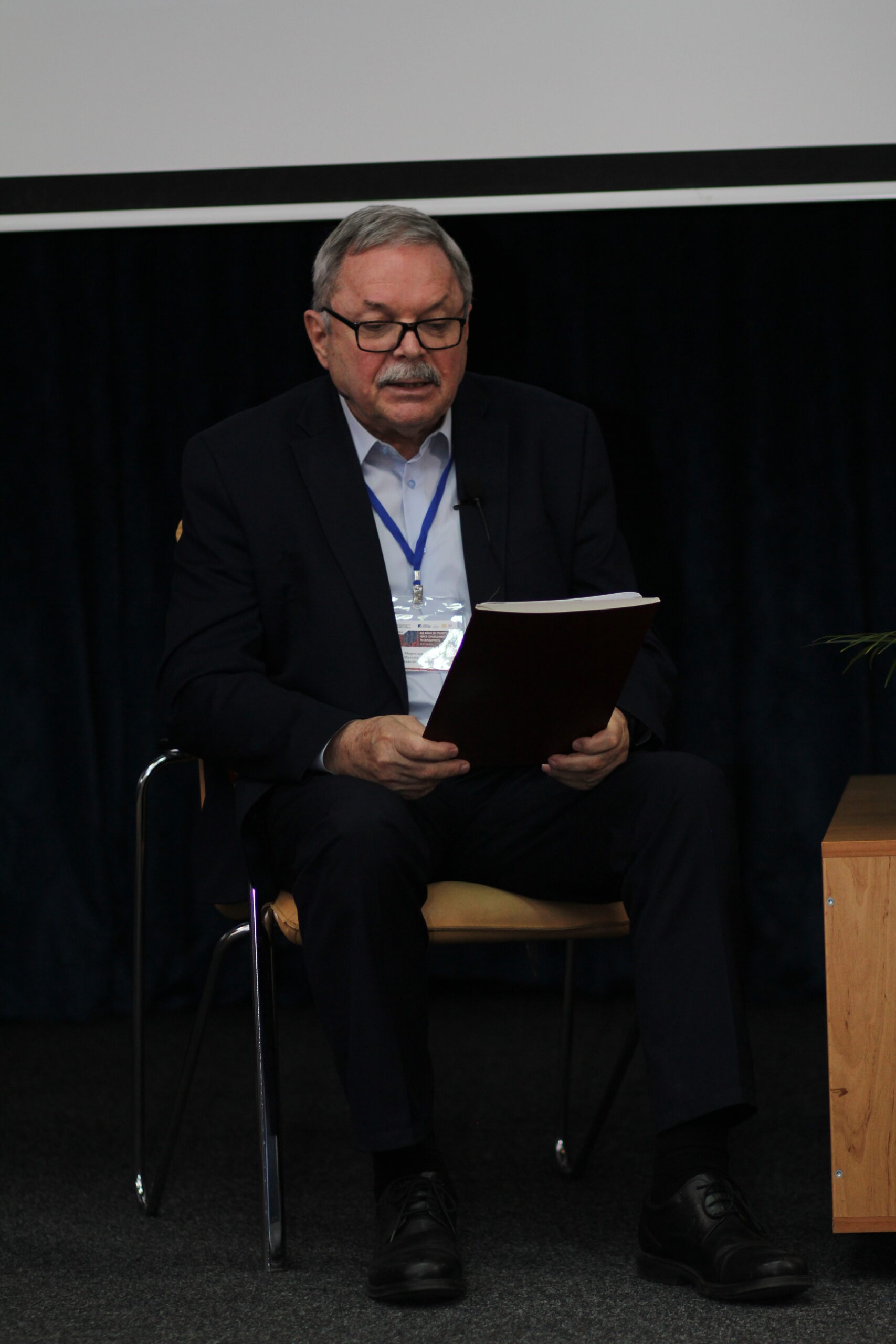 Від війни до сталого миру: українські і іноземні інтелектуали поділились баченням справедливого завершення війни Від війни до сталого миру: українські і іноземні інтелектуали поділились баченням справедливого завершення війни