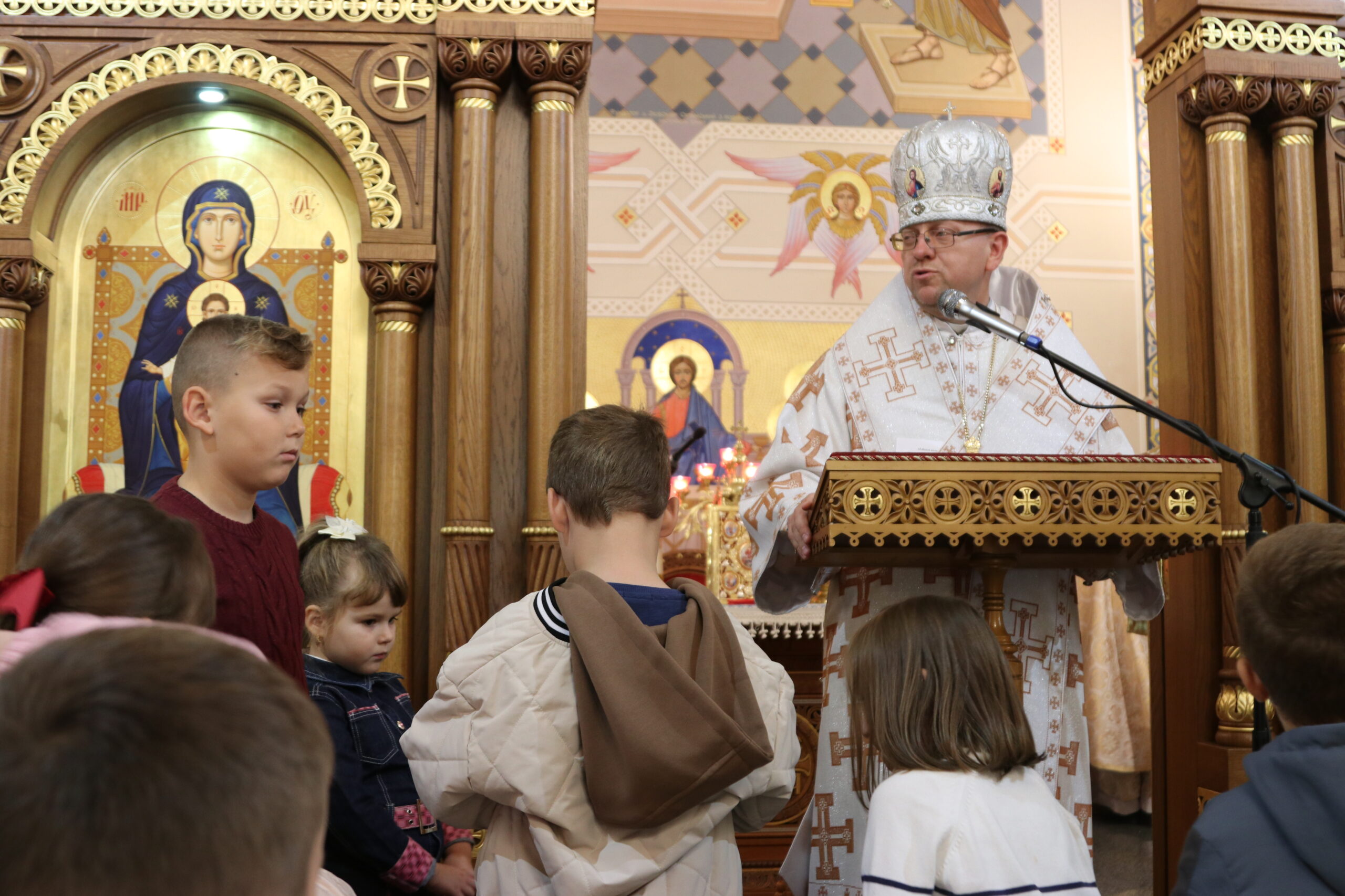 «Жертовна любов та молитва матері приносить багато добра»: Владика Володимир з нагоди 15-ліття “Матерів в молитві” на парафії Введення «Жертовна любов та молитва матері приносить багато добра»: Владика Володимир з нагоди 15-ліття “Матерів в молитві” на парафії Введення