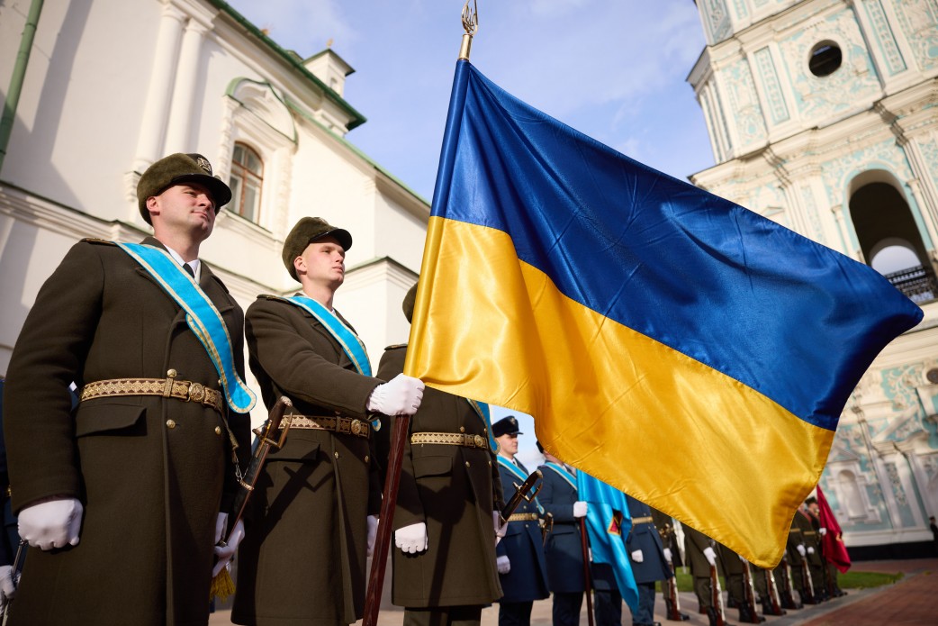 Глава держави прийняв вірчі грамоти від послів ПАР, Бангладеш і Гвінеї, які розпочали роботу в Україні Глава держави прийняв вірчі грамоти від послів ПАР, Бангладеш і Гвінеї, які розпочали роботу в Україні