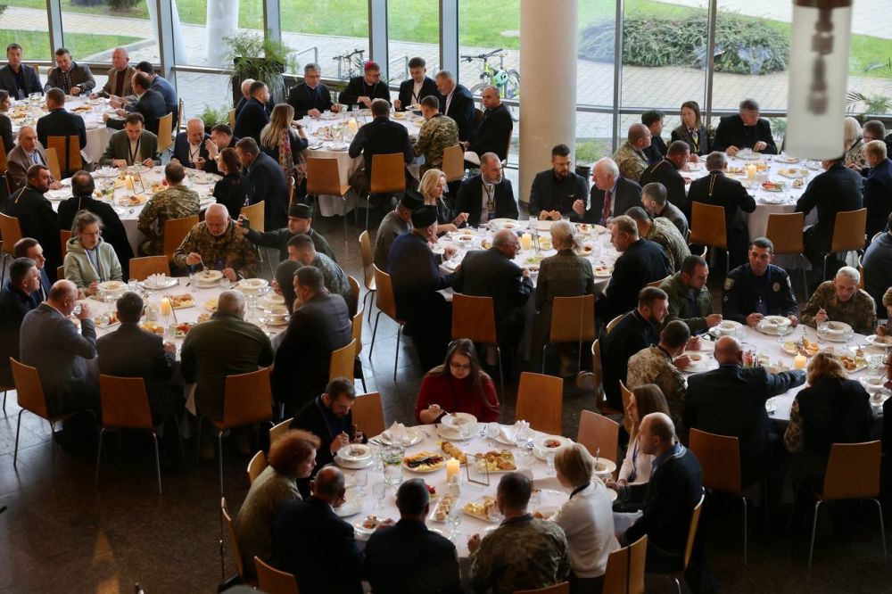 Коли, як не у час війни: у Львові відбувся Молитовний сніданок, який у світі проводять вже 70 років Коли, як не у час війни: у Львові відбувся Молитовний сніданок, який у світі проводять вже 70 років