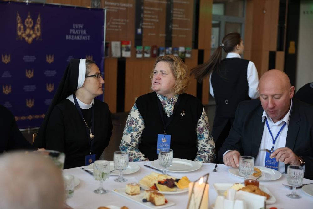 Коли, як не у час війни: у Львові відбувся Молитовний сніданок, який у світі проводять вже 70 років Коли, як не у час війни: у Львові відбувся Молитовний сніданок, який у світі проводять вже 70 років