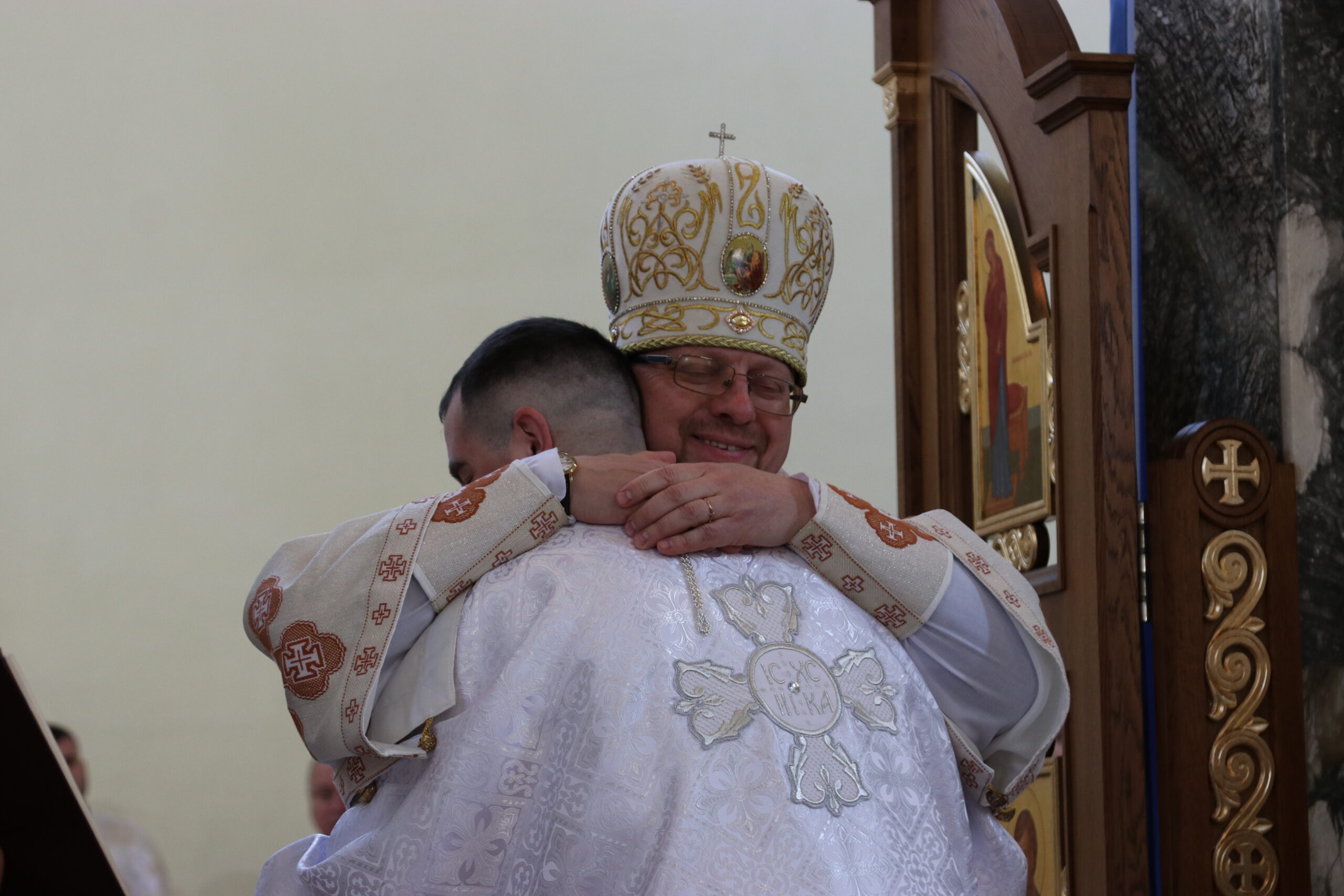 «Нехай Бог йому товаришує молитвами св. Матея»: Владика Володимир звершив священниче рукоположення Мирослава Сольського «Нехай Бог йому товаришує молитвами св. Матея»: Владика Володимир звершив священниче рукоположення Мирослава Сольського