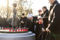 Релігійні лідери разом з&nbsp;військово-політичним керівництвом України помолилися за&nbsp;жертв Голодомору в&nbsp;Києво-Печерській лаврі