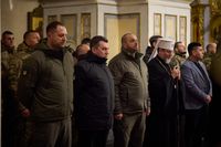 Релігійні лідери разом з&nbsp;військово-політичним керівництвом України помолилися за&nbsp;жертв Голодомору в&nbsp;Києво-Печерській лаврі