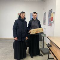 У Тернопільській духовній семінарії виготовили понад 1000 окопних свічок для військових