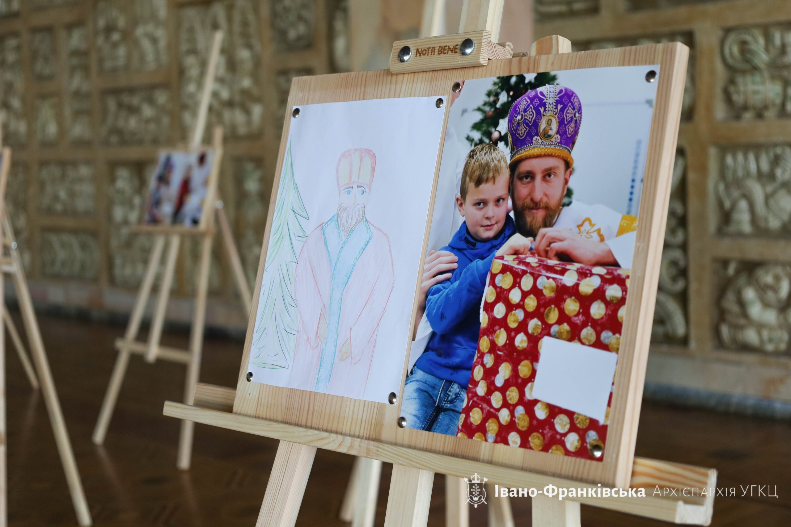 В Івано-Франківському драмтеатрі мальтійці відкрили другу виставку дитячих малюнків В Івано-Франківському драмтеатрі мальтійці відкрили другу виставку дитячих малюнків