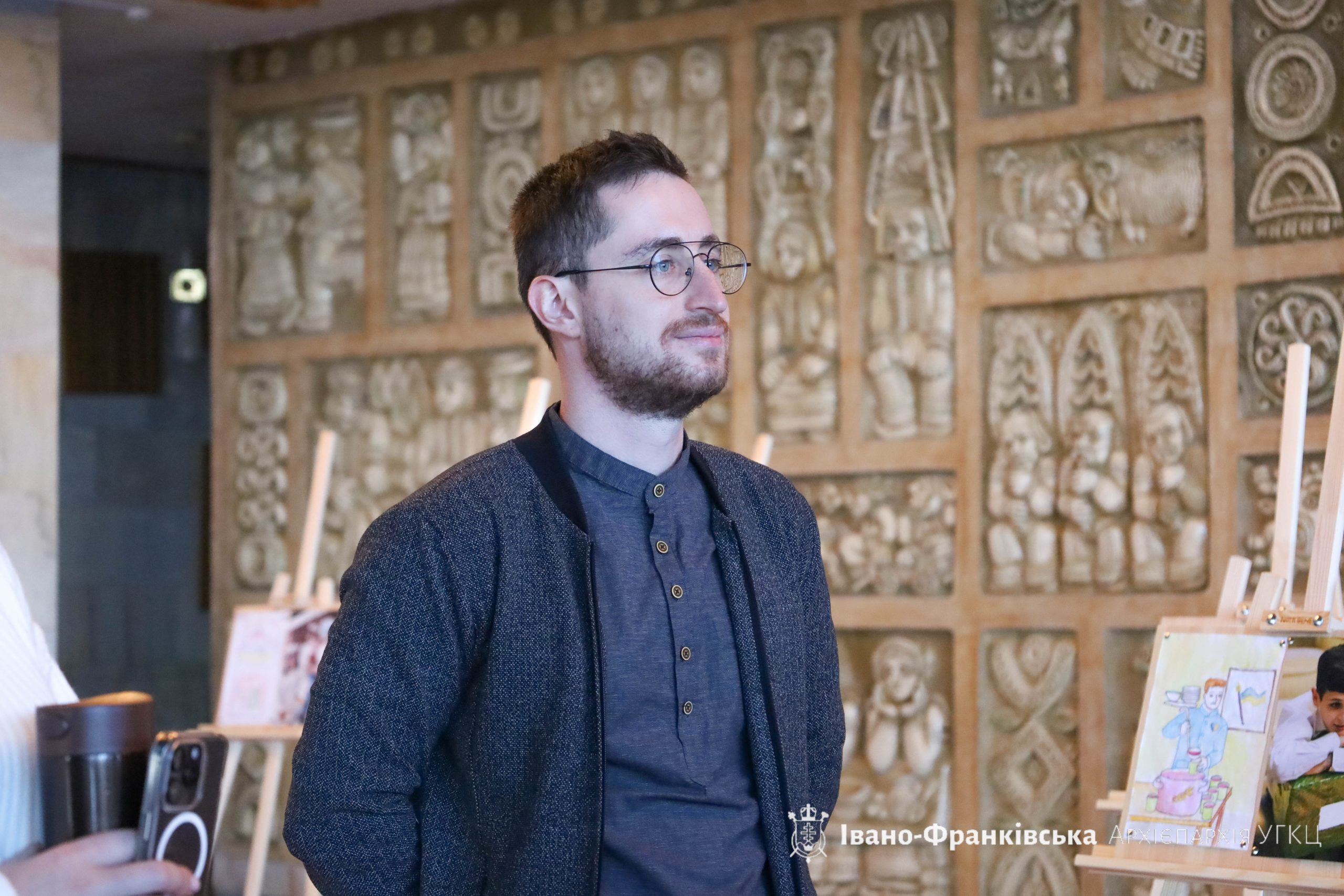 В Івано-Франківському драмтеатрі мальтійці відкрили другу виставку дитячих малюнків В Івано-Франківському драмтеатрі мальтійці відкрили другу виставку дитячих малюнків