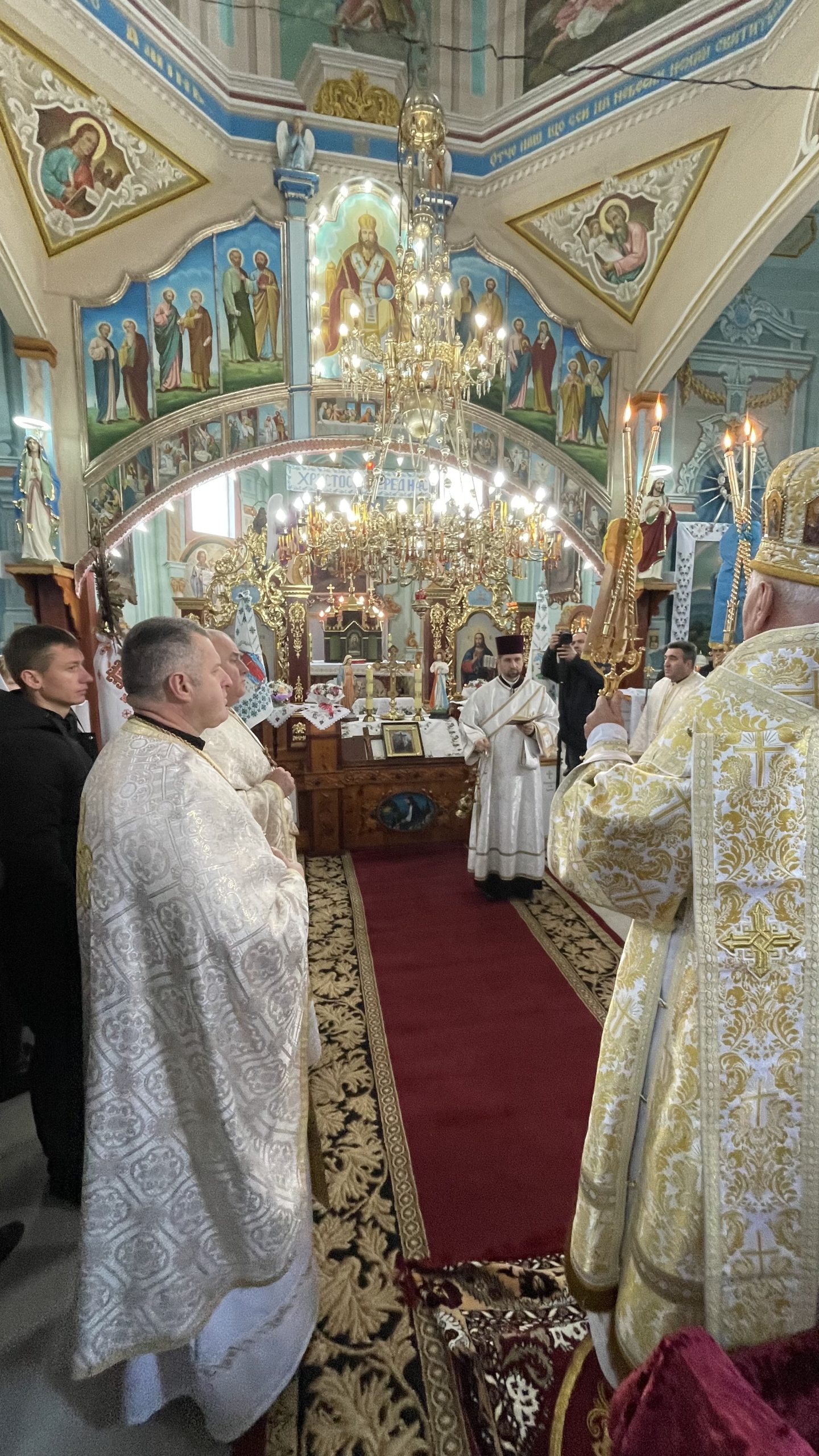 «Вчімося відкривати своє серце для милосердя», — Митрополит Володимир у Негівцях «Вчімося відкривати своє серце для милосердя», — Митрополит Володимир у Негівцях