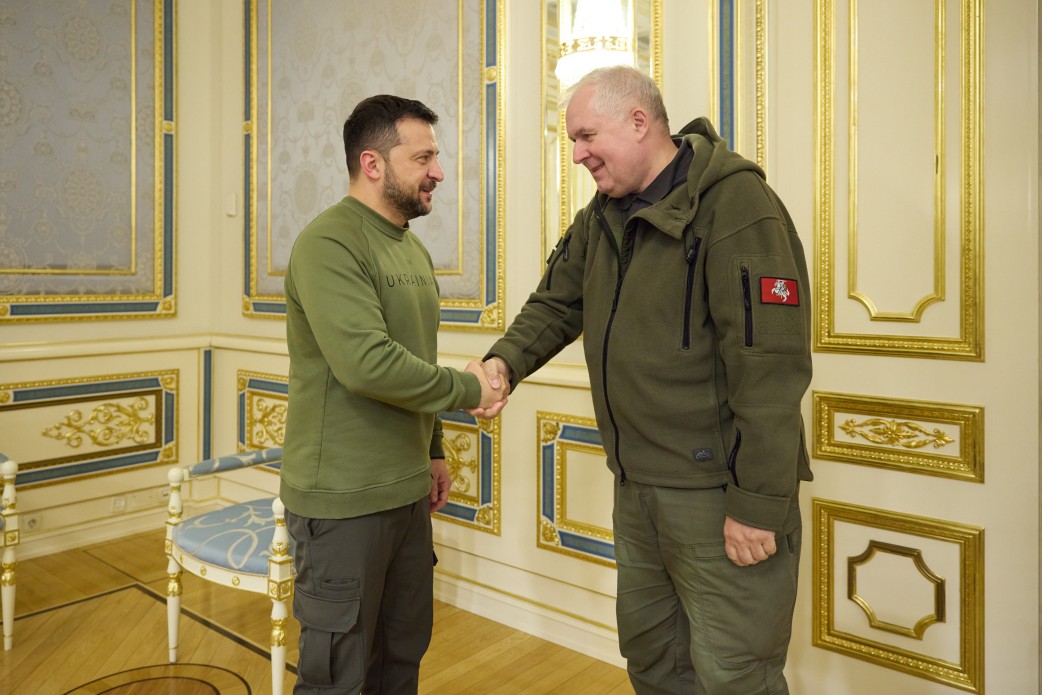 Володимир Зеленський зустрівся з міністром оборони Литви Володимир Зеленський зустрівся з міністром оборони Литви