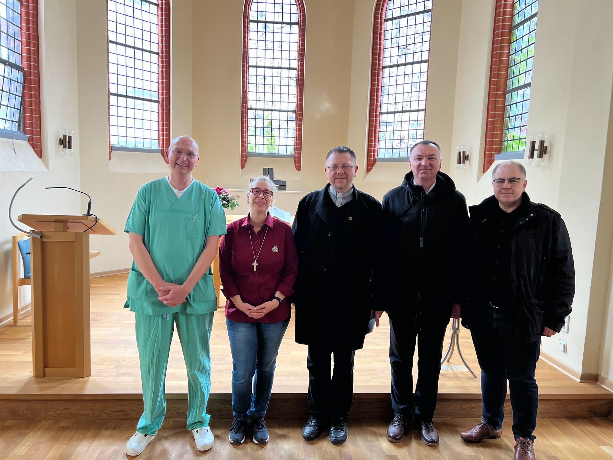 «”Жива” парафія, лікарня та зустріч з військовим»: Владика Володимир відвідав громаду УГКЦ у Ганновері «”Жива” парафія, лікарня та зустріч з військовим»: Владика Володимир відвідав громаду УГКЦ у Ганновері