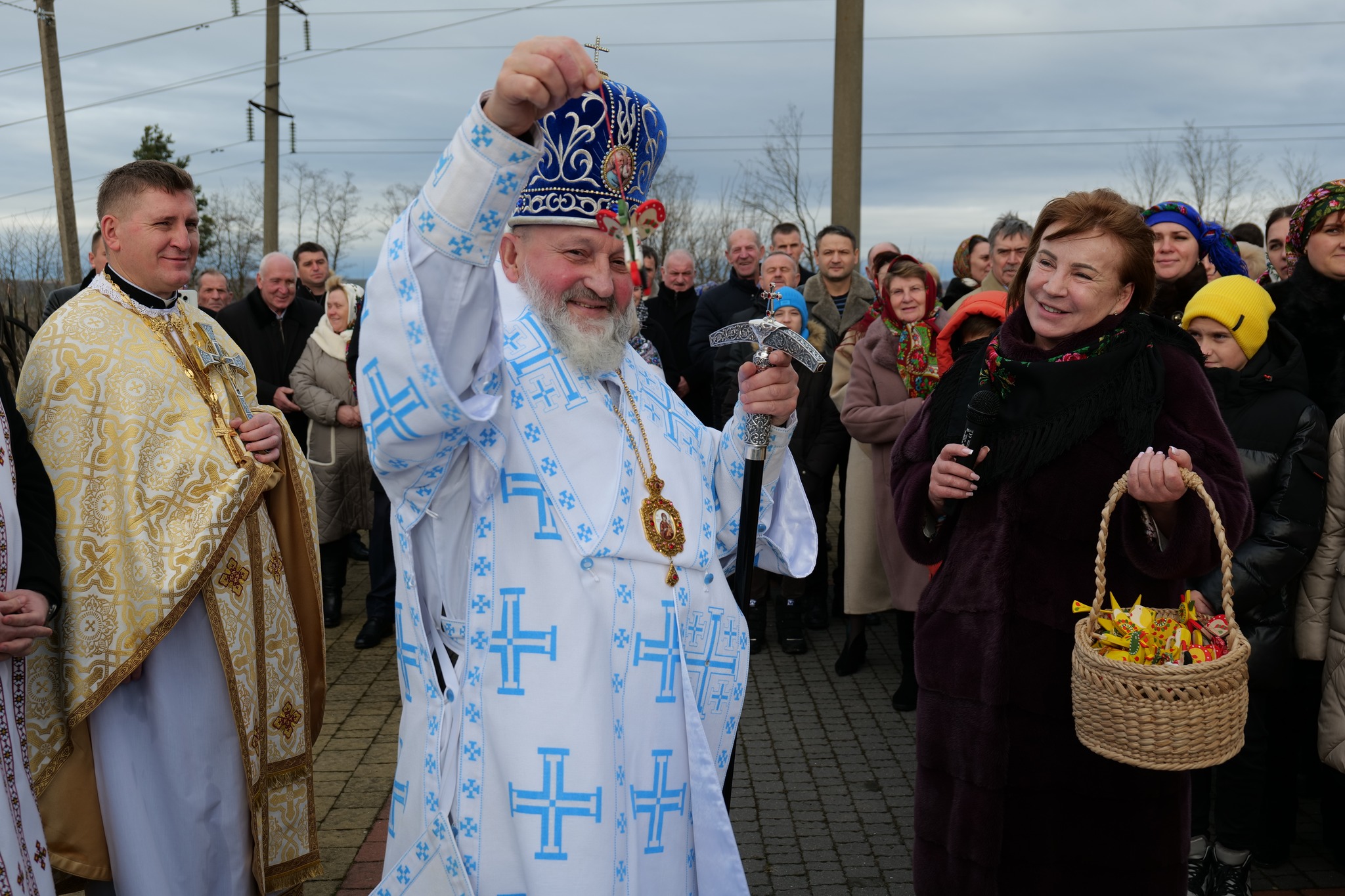 Архиєпископ і Митрополит Львівський Ігор із душпастирськими відвідинами побував на Парафії Собору Пресвятої Богородиці в селі Домажир Архиєпископ і Митрополит Львівський Ігор із душпастирськими відвідинами побував на Парафії Собору Пресвятої Богородиці в селі Домажир