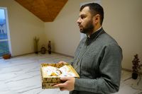 Блаженніший Святослав біля Чернівців освятив єпархіальну сироварню Блаженніший Святослав біля Чернівців освятив єпархіальну сироварню