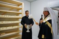 Блаженніший Святослав біля Чернівців освятив єпархіальну сироварню Блаженніший Святослав біля Чернівців освятив єпархіальну сироварню