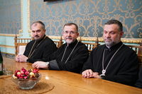 Члени Постійного Синоду УГКЦ зустрілися з&nbsp;головою Чернівецької ОВА