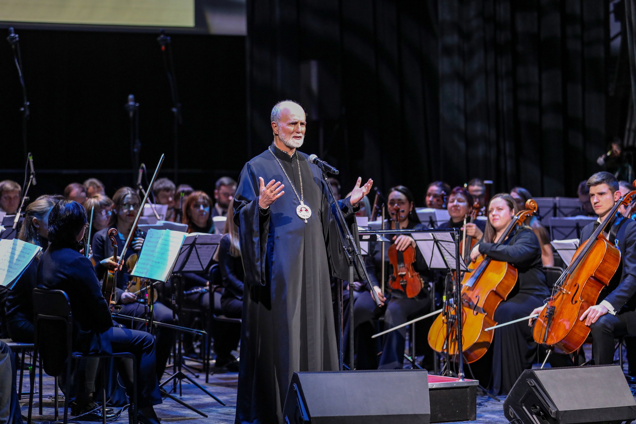 Духовно-мистецькою програмою «Бути людиною…» завершили рік, присвячений 90-літтю Блаженнішого Любомира Духовно-мистецькою програмою «Бути людиною…» завершили рік, присвячений 90-літтю Блаженнішого Любомира
