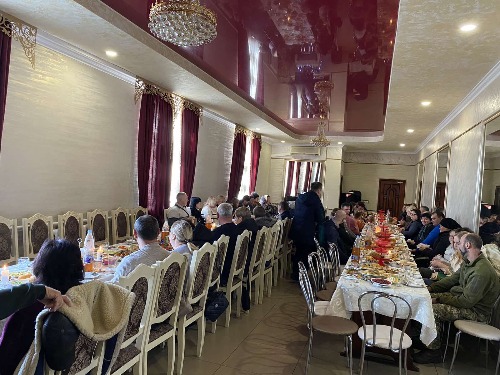 Як в&nbsp;УГКЦ розділили різдвяну трапезу з&nbsp;потребуючими