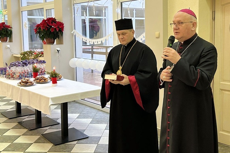 Як в&nbsp;УГКЦ розділили різдвяну трапезу з&nbsp;потребуючими