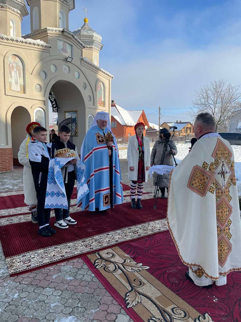 «Літургія є невичерпним джерелом Божих ласк і благословення», – Митрополит Володимир під час візиту у Перегінське «Літургія є невичерпним джерелом Божих ласк і благословення», – Митрополит Володимир під час візиту у Перегінське