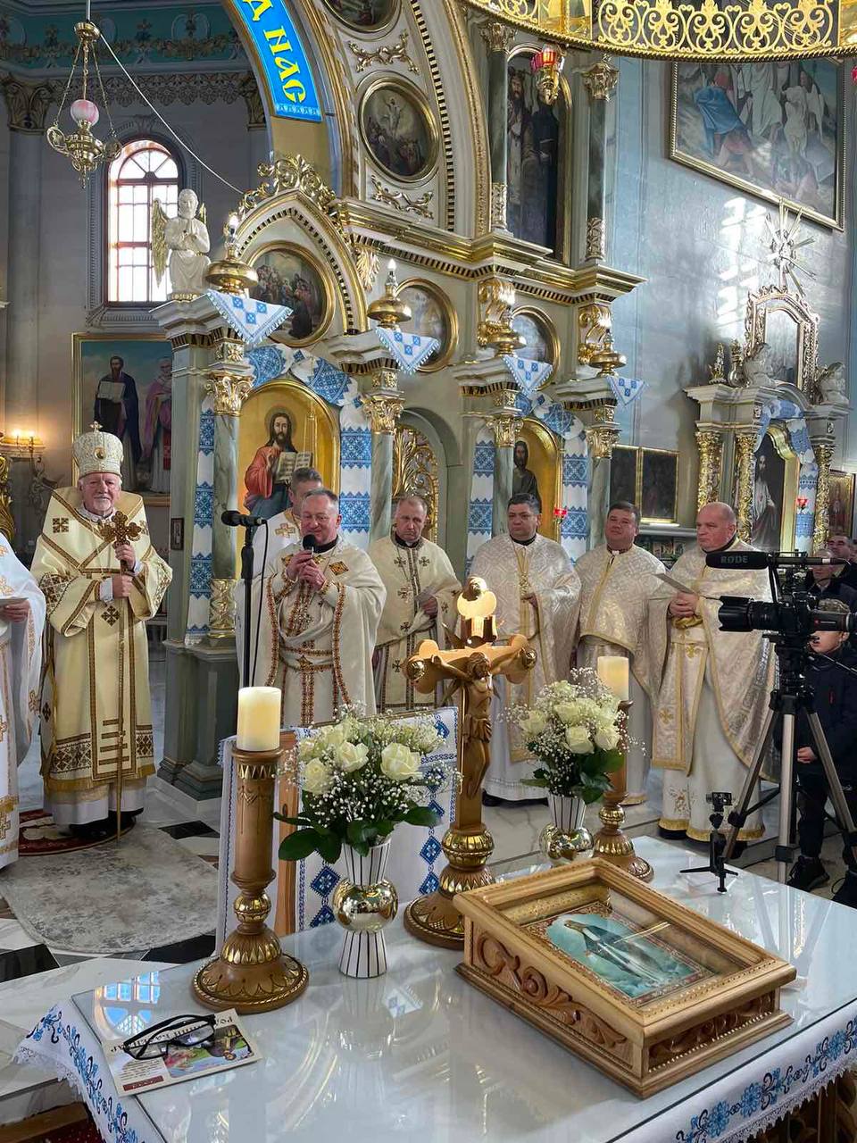 «Літургія є невичерпним джерелом Божих ласк і благословення», – Митрополит Володимир під час візиту у Перегінське «Літургія є невичерпним джерелом Божих ласк і благословення», – Митрополит Володимир під час візиту у Перегінське