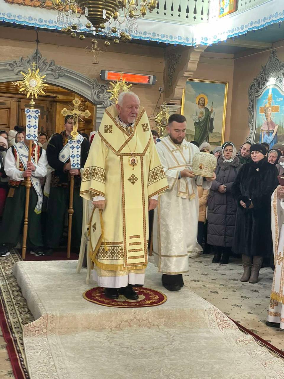 «Літургія є невичерпним джерелом Божих ласк і благословення», – Митрополит Володимир під час візиту у Перегінське «Літургія є невичерпним джерелом Божих ласк і благословення», – Митрополит Володимир під час візиту у Перегінське