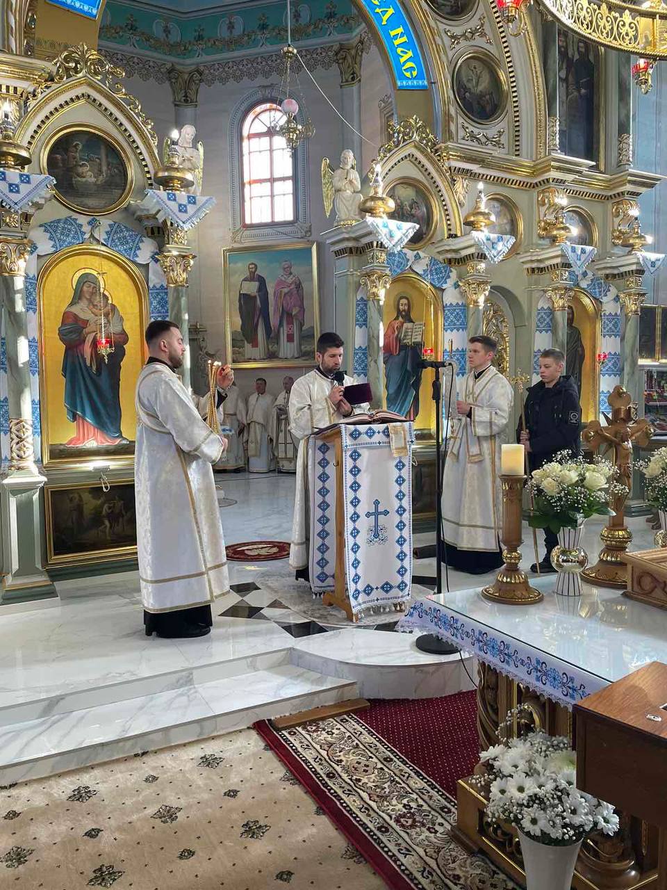 «Літургія є невичерпним джерелом Божих ласк і благословення», – Митрополит Володимир під час візиту у Перегінське «Літургія є невичерпним джерелом Божих ласк і благословення», – Митрополит Володимир під час візиту у Перегінське