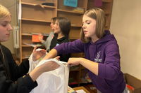 «Миколай про тебе не забуде»: святий Миколай завітав до юних тернополян «Миколай про тебе не забуде»: святий Миколай завітав до юних тернополян