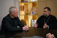 &laquo;Ми&nbsp;тут разом, аби відчути єднання&raquo;, - Глава УГКЦ із Постійним Синодом освятив вертеп на&nbsp;центральній площі Чернівців