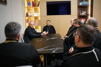 &laquo;Ми&nbsp;тут разом, аби відчути єднання&raquo;, - Глава УГКЦ із Постійним Синодом освятив вертеп на&nbsp;центральній площі Чернівців