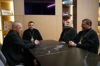 &laquo;Ми&nbsp;тут разом, аби відчути єднання&raquo;, - Глава УГКЦ із Постійним Синодом освятив вертеп на&nbsp;центральній площі Чернівців