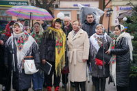 &laquo;Ми&nbsp;тут разом, аби відчути єднання&raquo;: Глава УГКЦ з Постійним Синодом освятив вертеп на&nbsp;центральній площі Чернівців